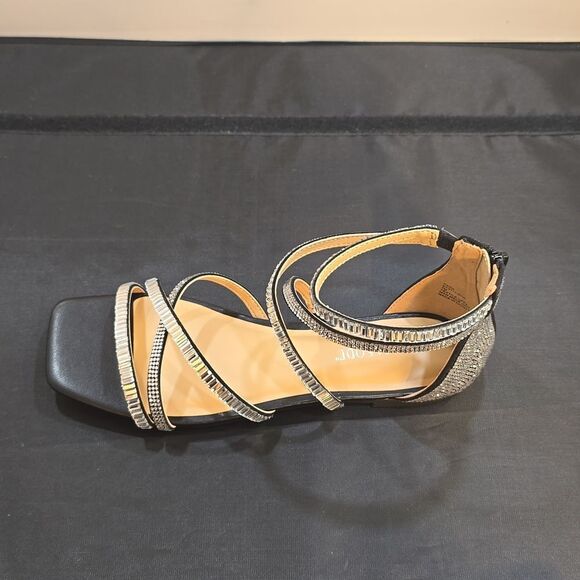 BRAND NEW THALIA SODI WOMEN'S DANA EMBELLISHED STRAPPY FLAT Flat SANDALS - Picture 13 of 15